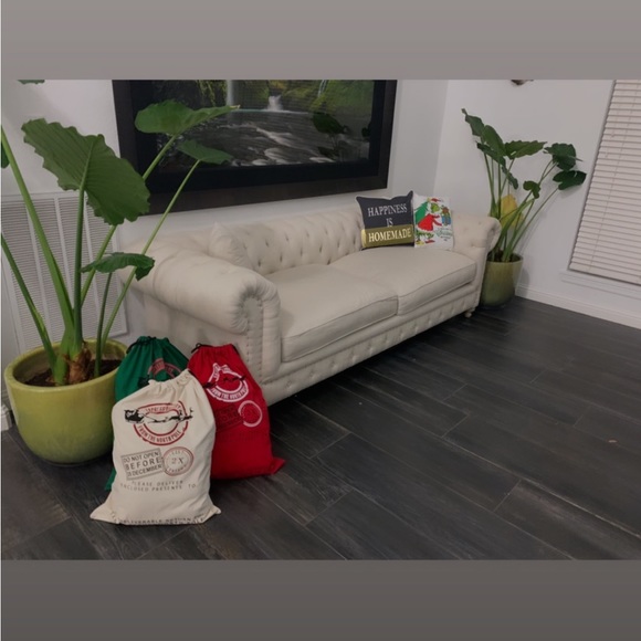 I’m Mo :) -Expect a little bit of everything here. FashionBeautyHomeFitnessDecor - Picture 13 of 16